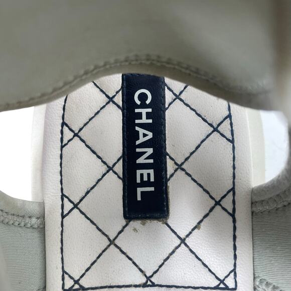 Chanel Goatskin Fabric Quilted Gladiator Dad Sandals White Gray Size 41C - Picture 12 of 13